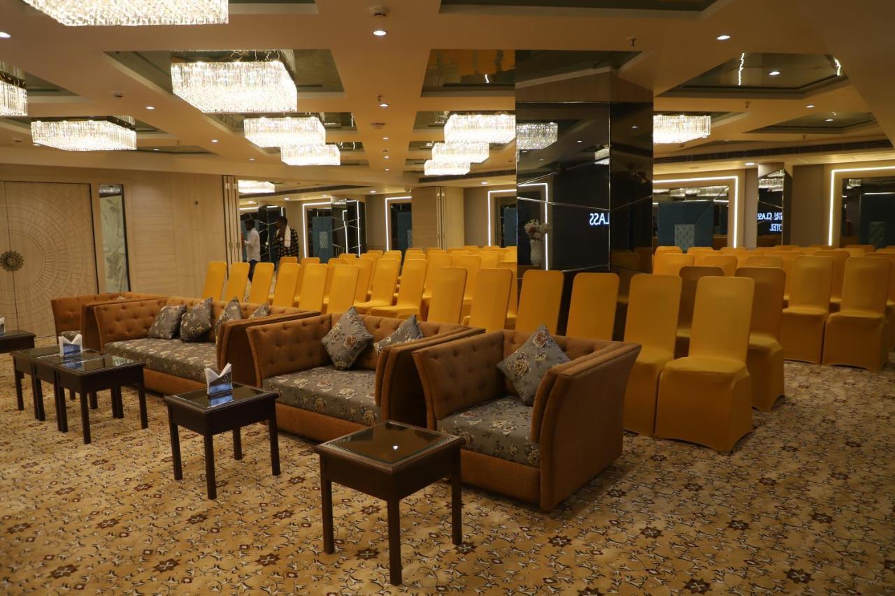 The Royal Class Hotel Gwalior Exterior photo