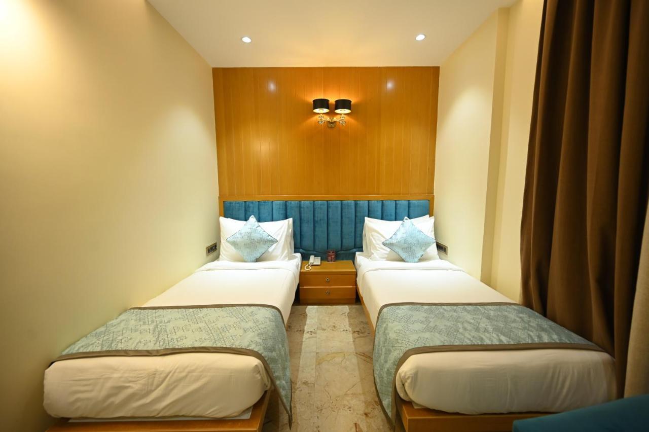 The Royal Class Hotel Gwalior Exterior photo